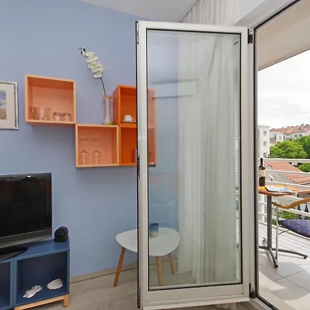 Apartment In Your Pocket For 4 Person Split
