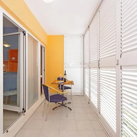 Apartment In Your Pocket For 4 Person Split