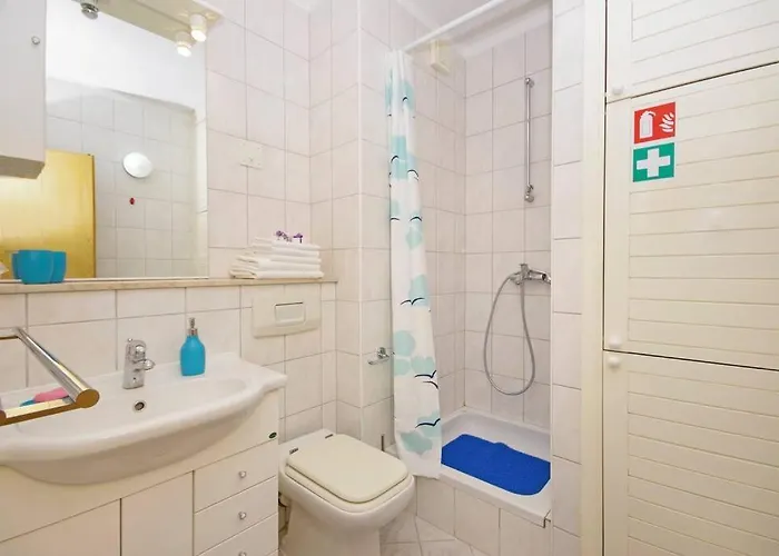 Apartment In Your Pocket For 4 Person Split