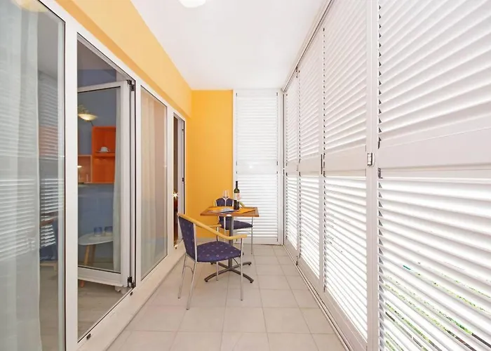 Apartment In Your Pocket For 4 Person Split